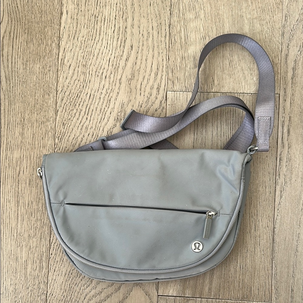 lululemon athletica Gray Crossbody festival  Bag 5L